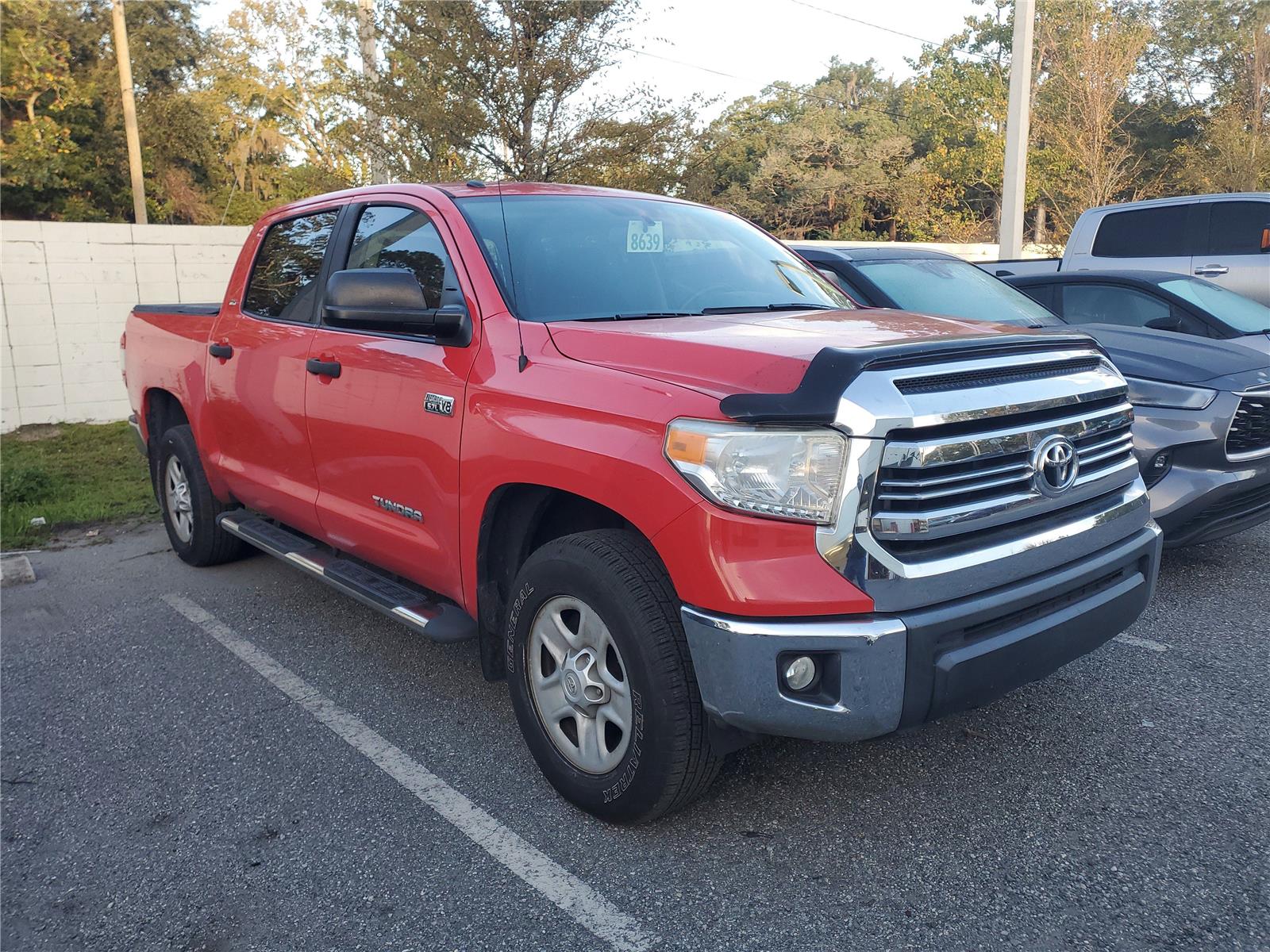 2016 Toyota Tundra SR5 CrewMax photo 4