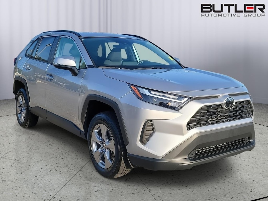Used 2025 Toyota RAV4 XLE SUV