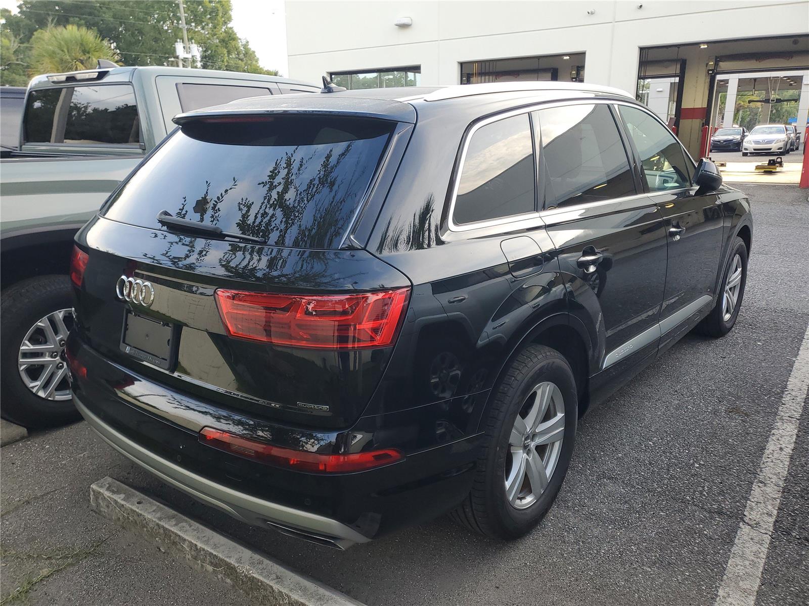2019 Audi Q7 Premium photo 3