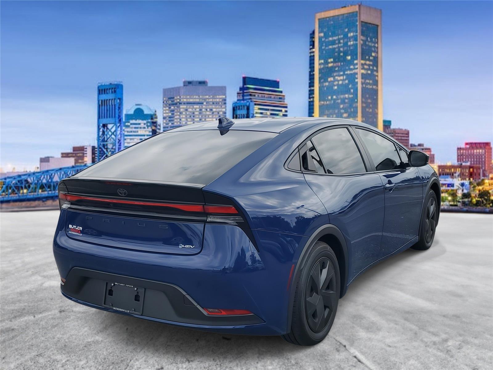 2025 Toyota Prius LE photo 3