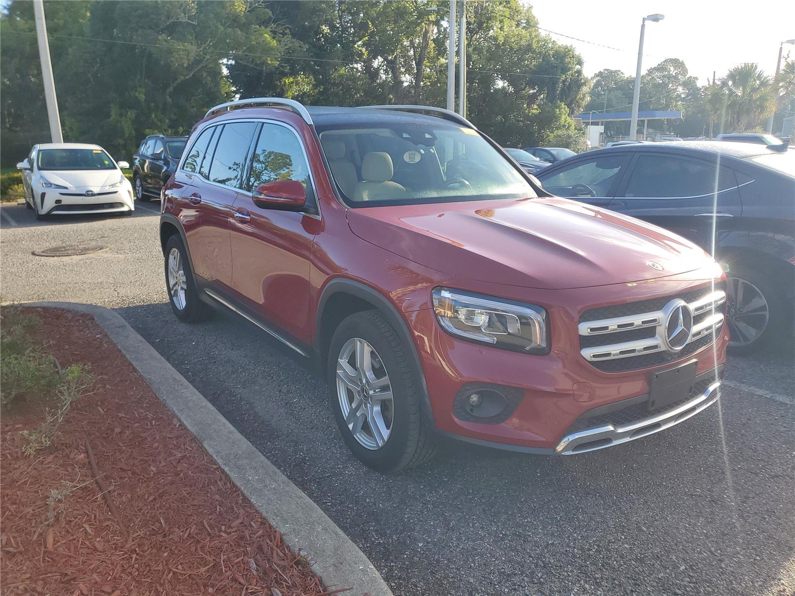 2021 Mercedes Benz GLB 250 photo 4