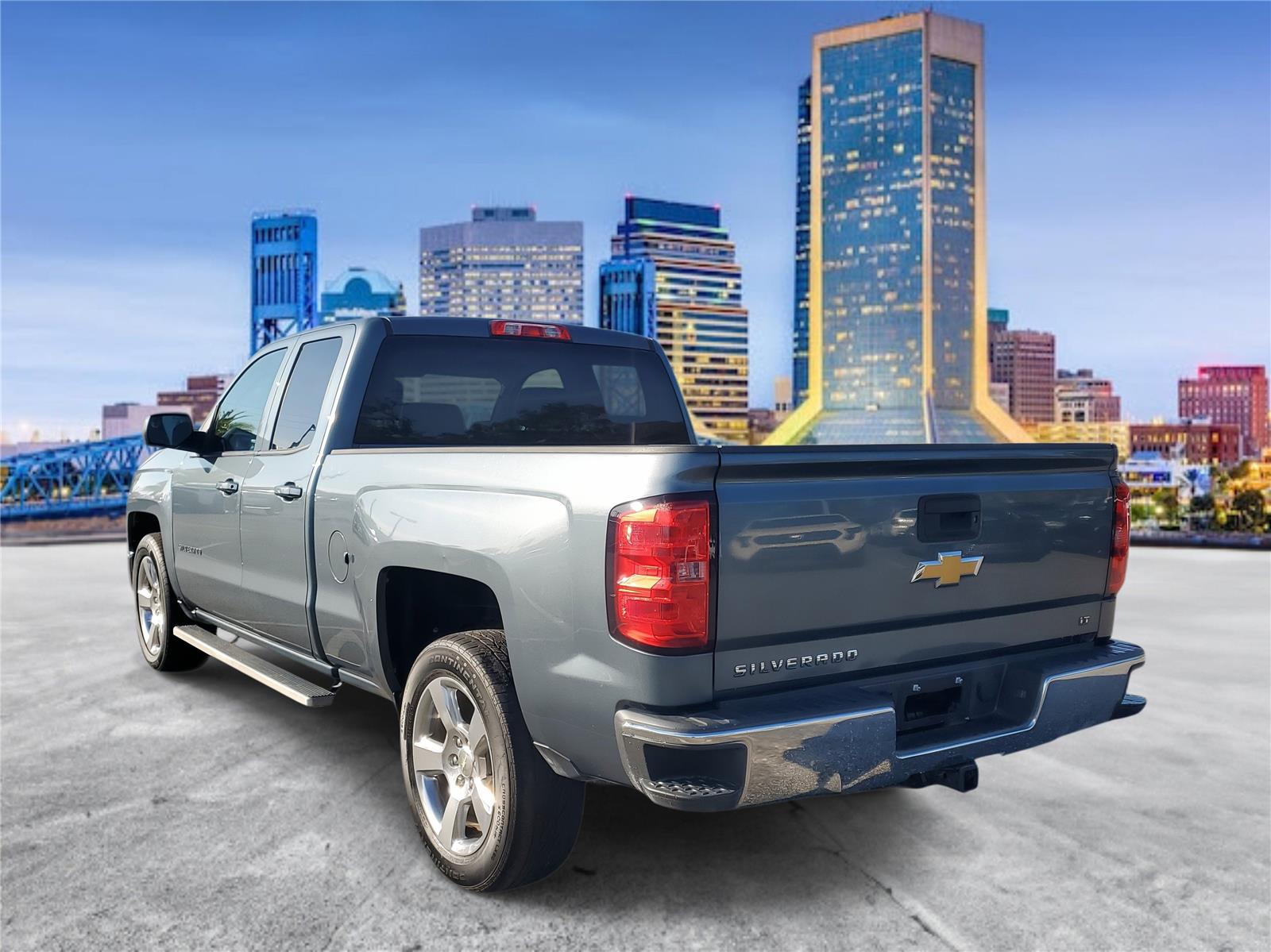 2014 Chevrolet Silverado 1500 LT photo 2