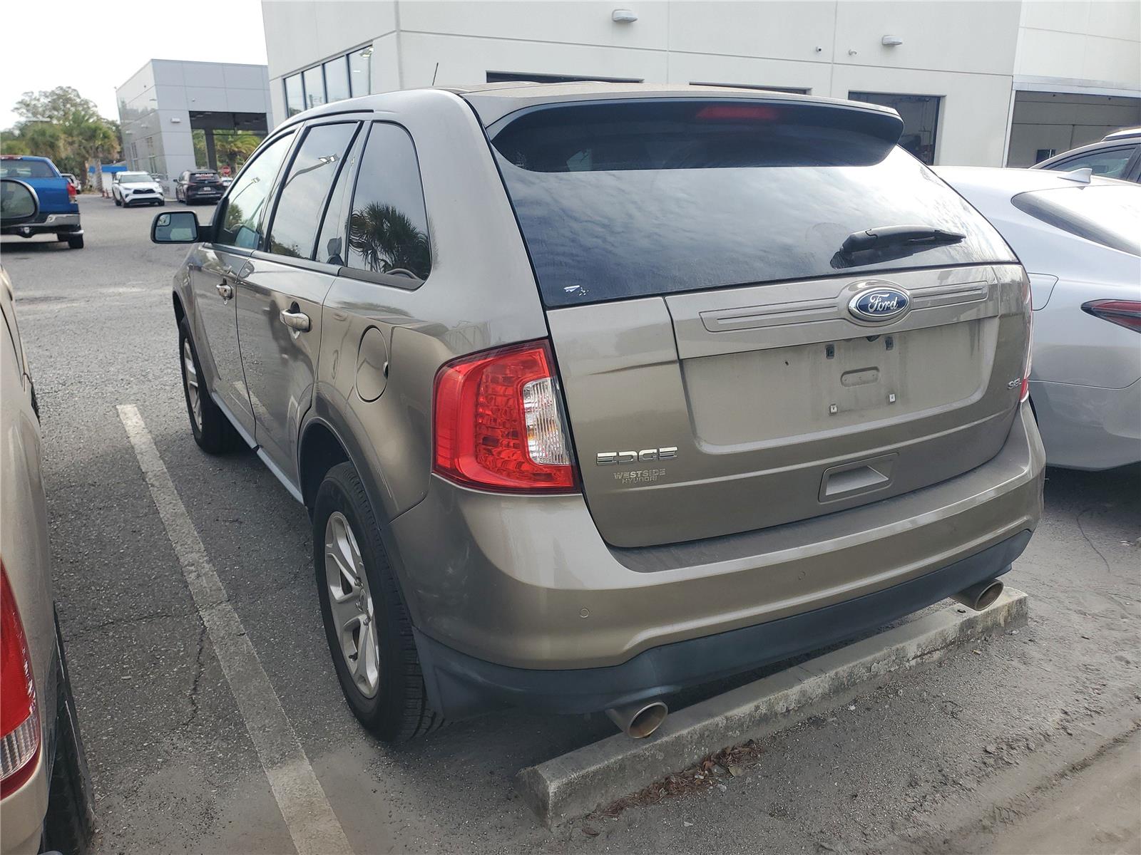 2014 Ford Edge SEL photo 2