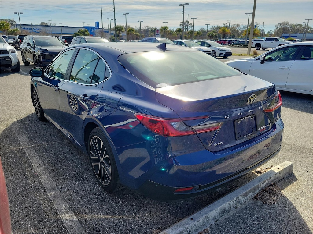Used 2025 Toyota Camry XLE CVT HYB XLE