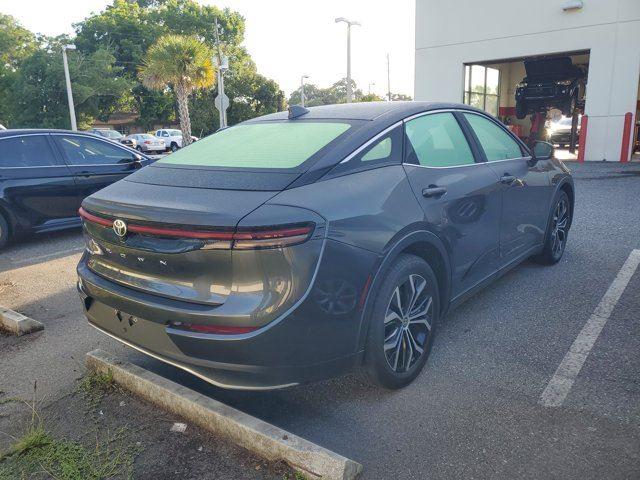 2024 Toyota Crown XLE photo 3