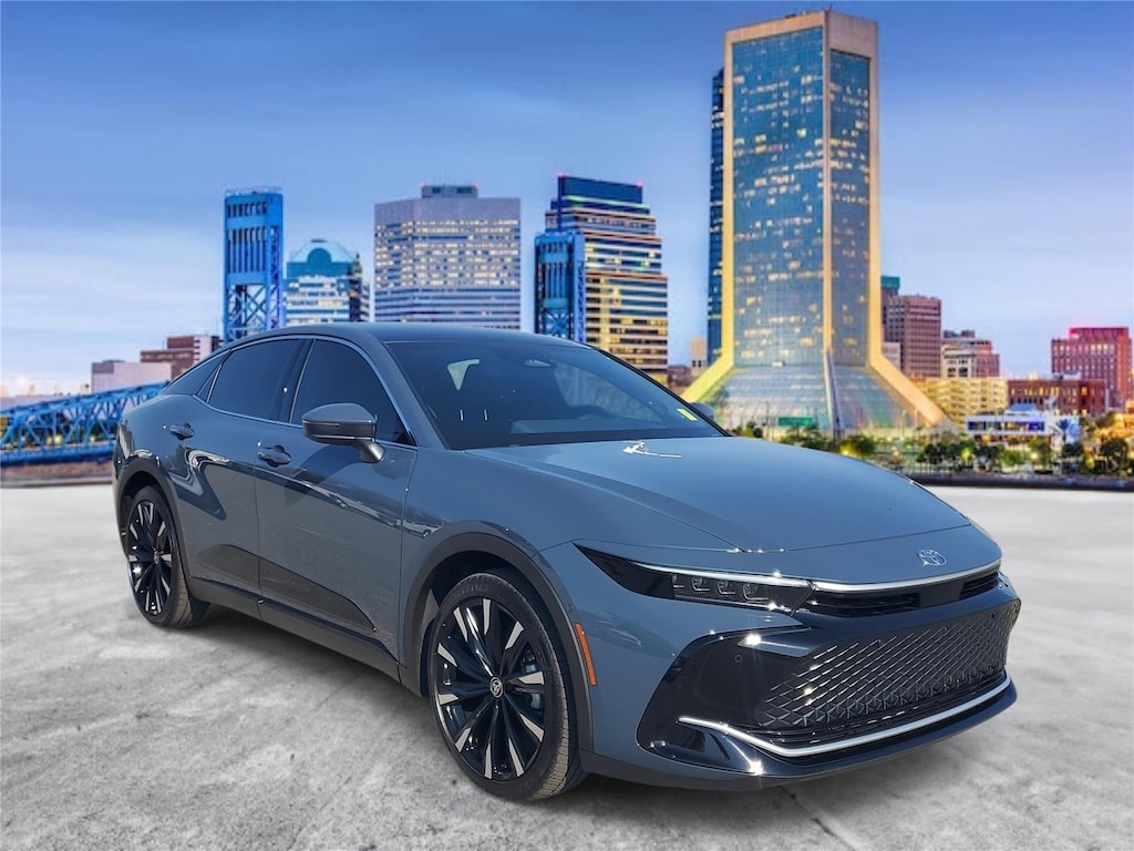 2025 Toyota Crown Platinum photo 4