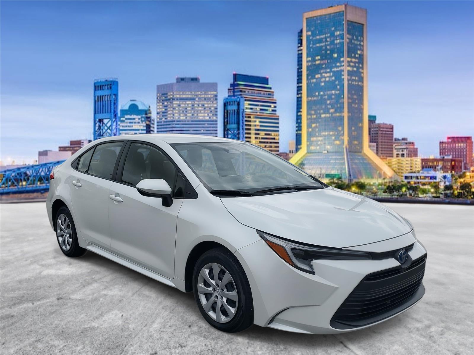 2025 Toyota Corolla Hybrid LE photo 4