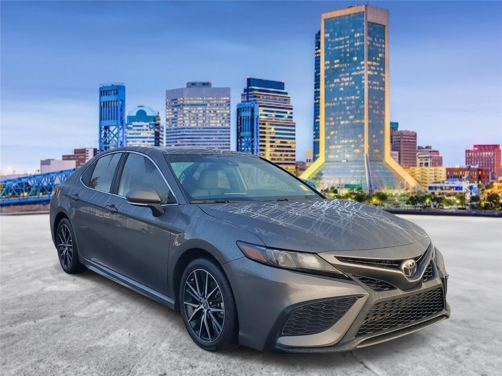 2024 Toyota Camry SE photo 4