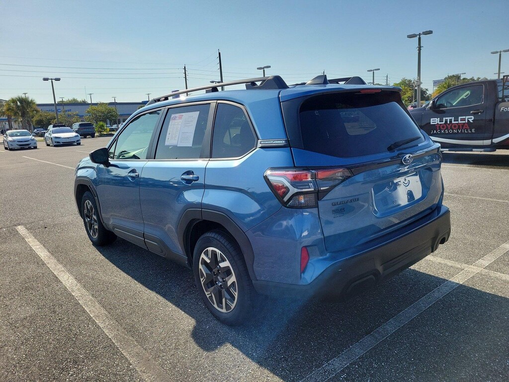 Used 2025 Subaru Forester Premium SUV