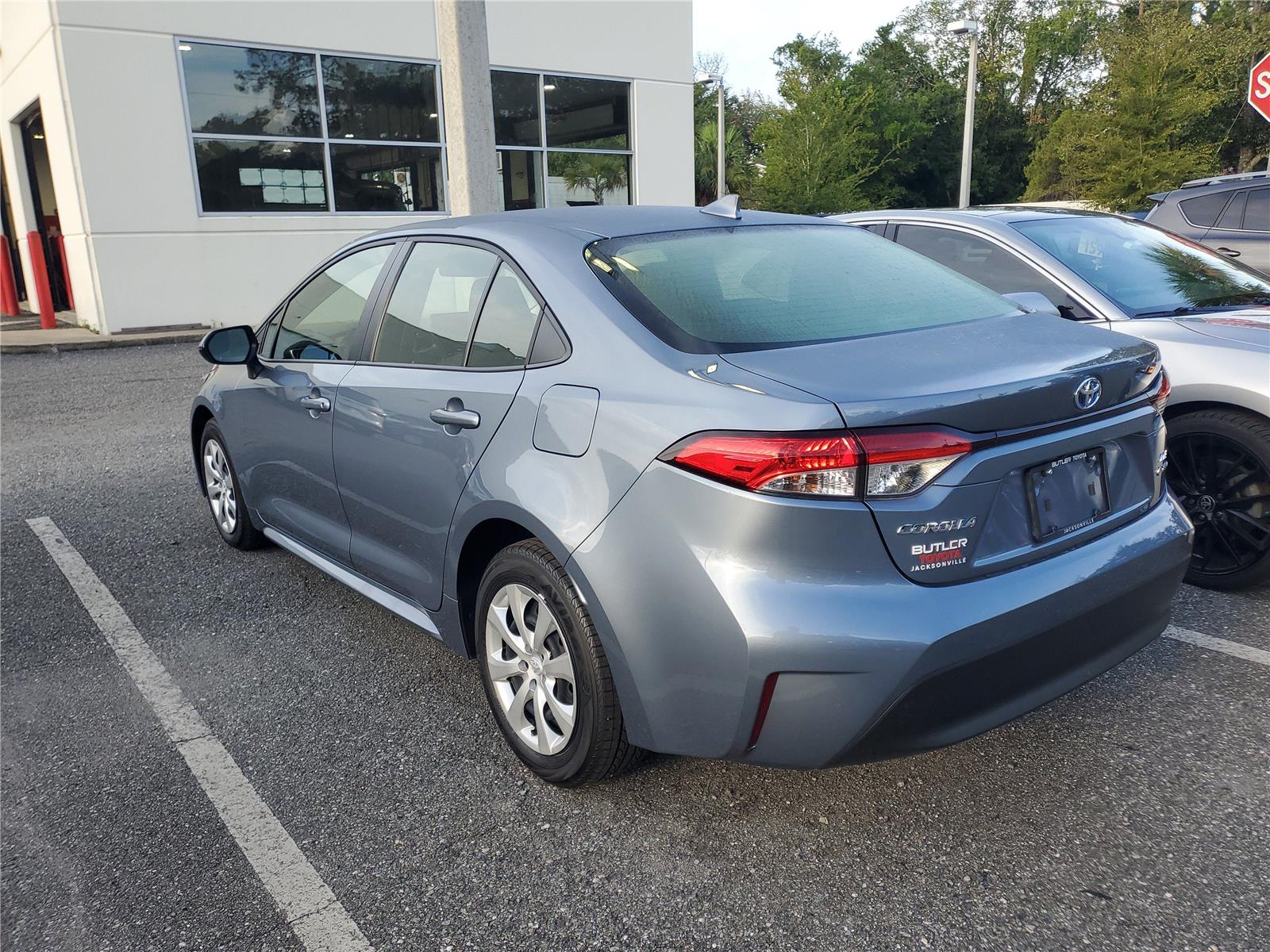 2025 Toyota Corolla Hybrid LE photo 2