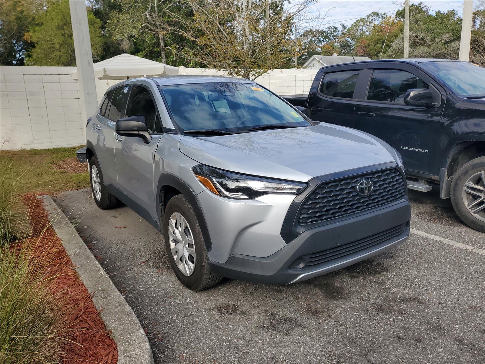 2024 Toyota Corolla Cross L photo 4