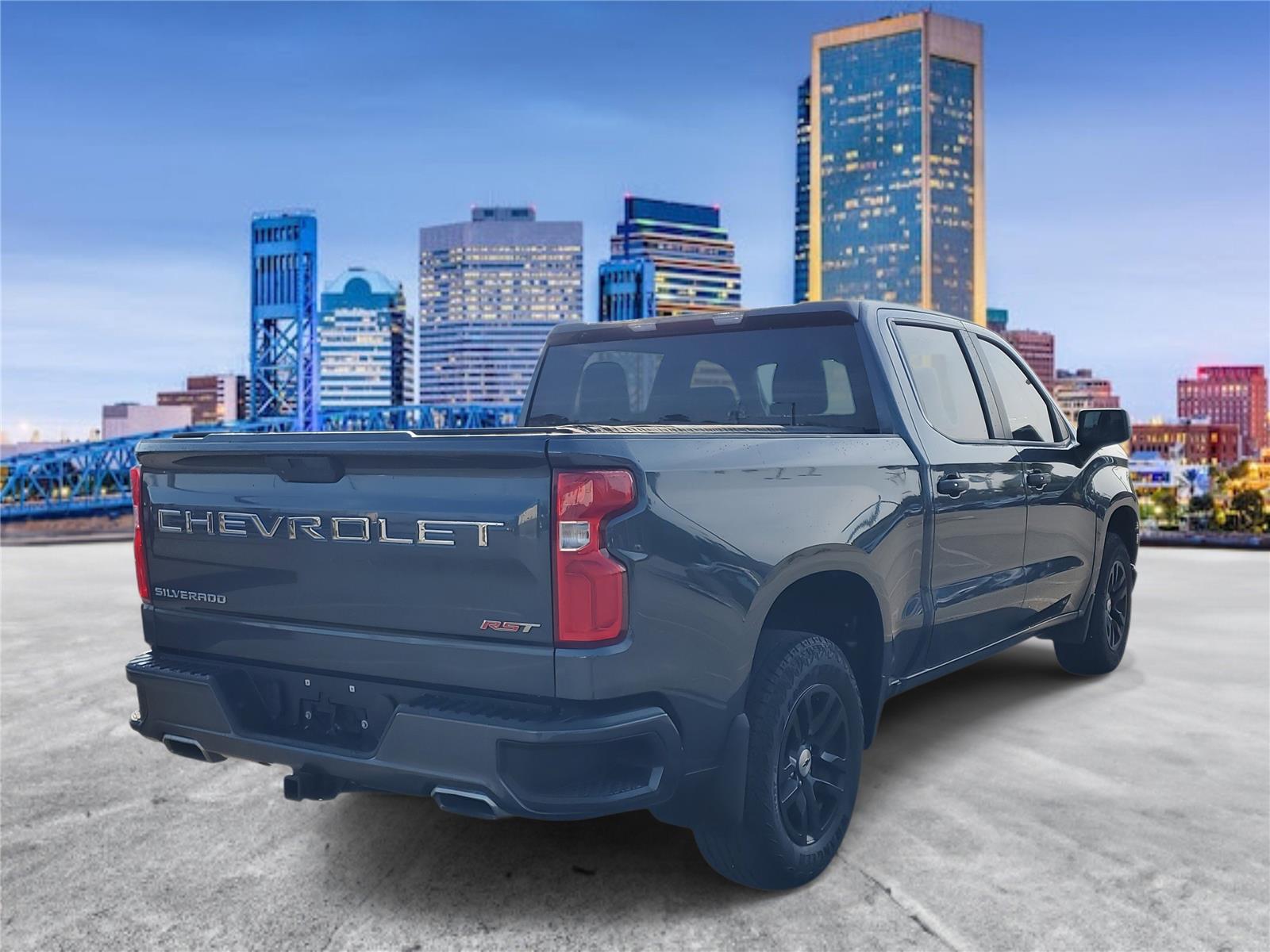 2019 Chevrolet Silverado 1500 RST photo 2