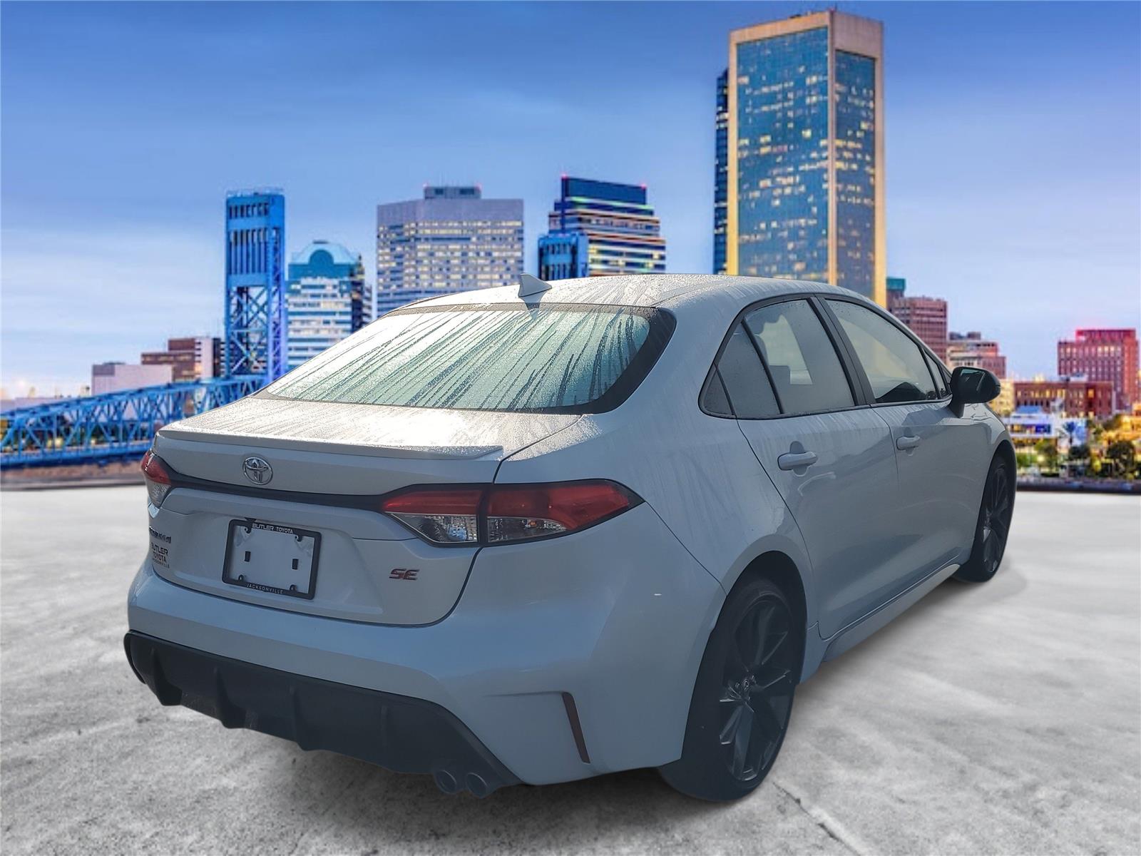2025 Toyota Corolla SE photo 3