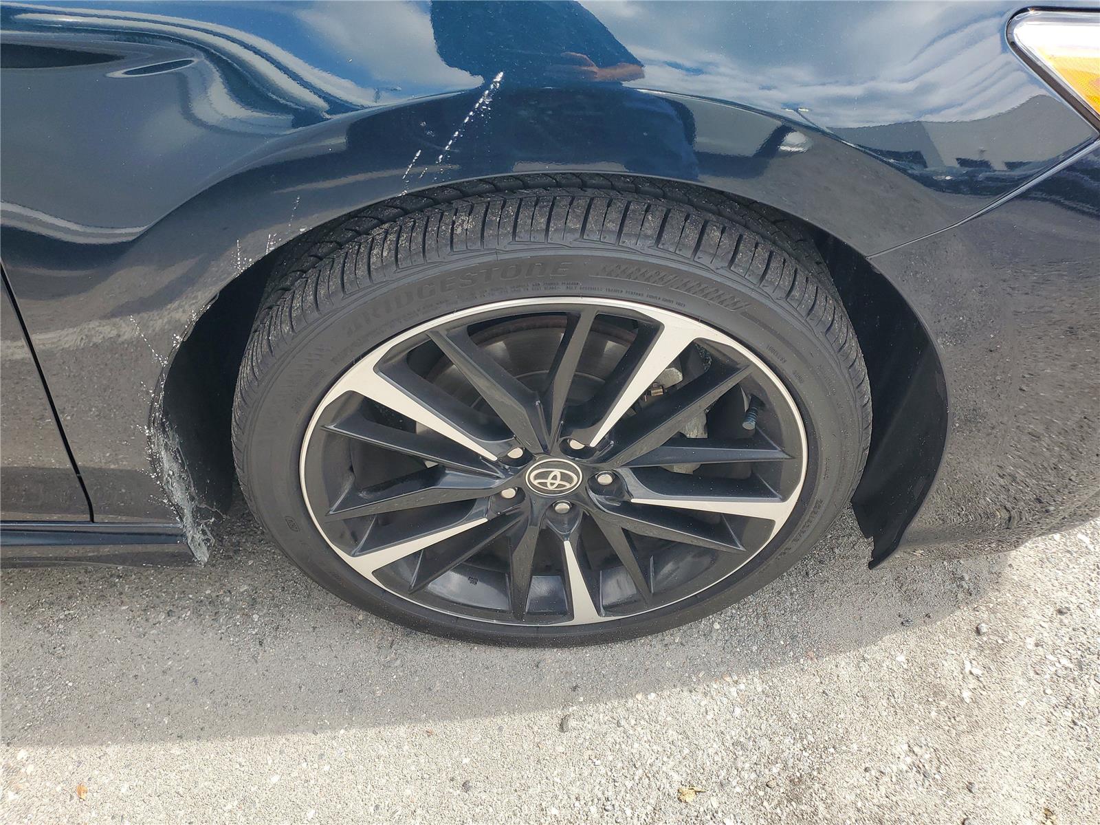 2020 Toyota Camry XSE photo 3