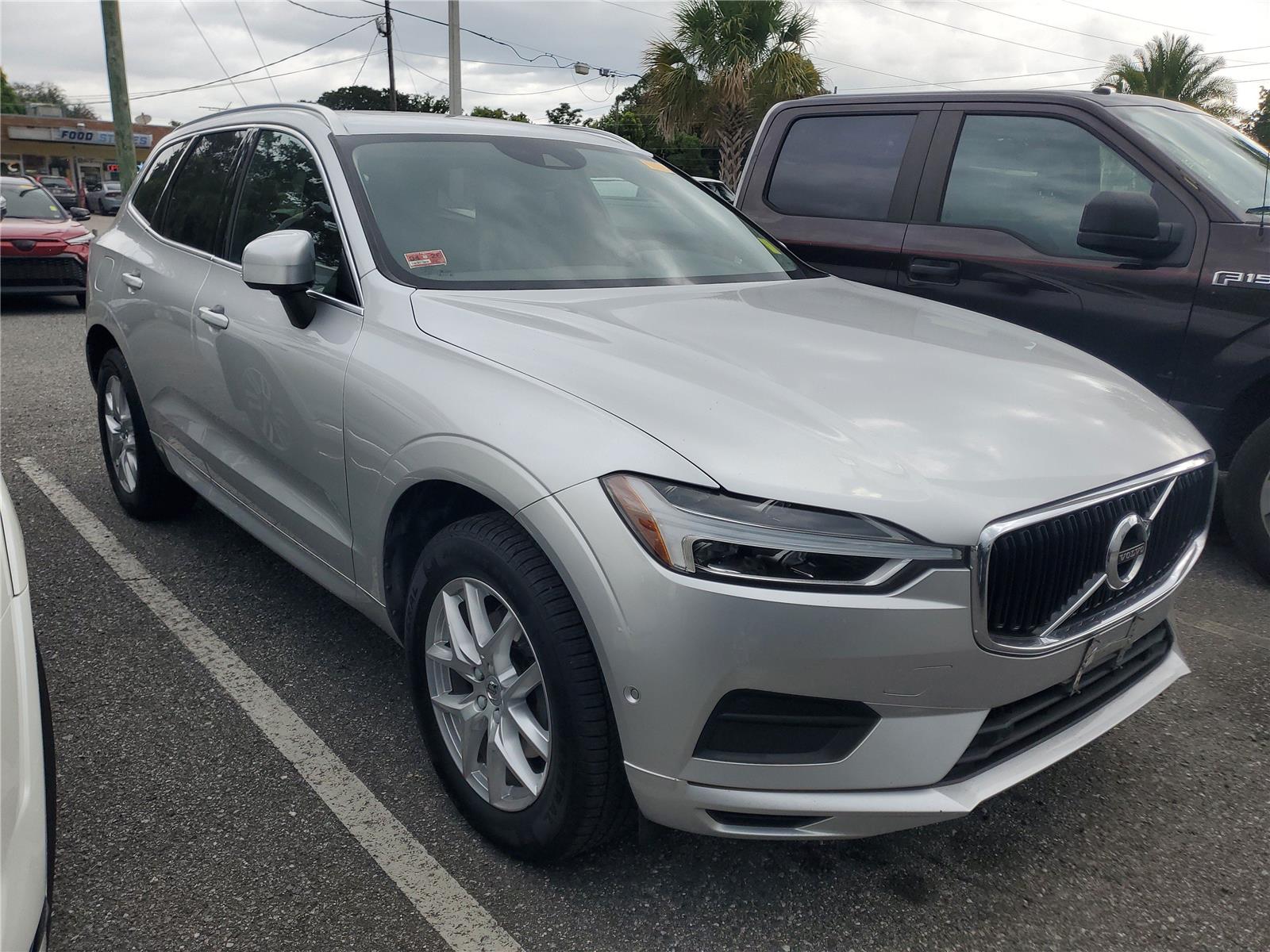 2019 Volvo XC60 Momentum photo 3