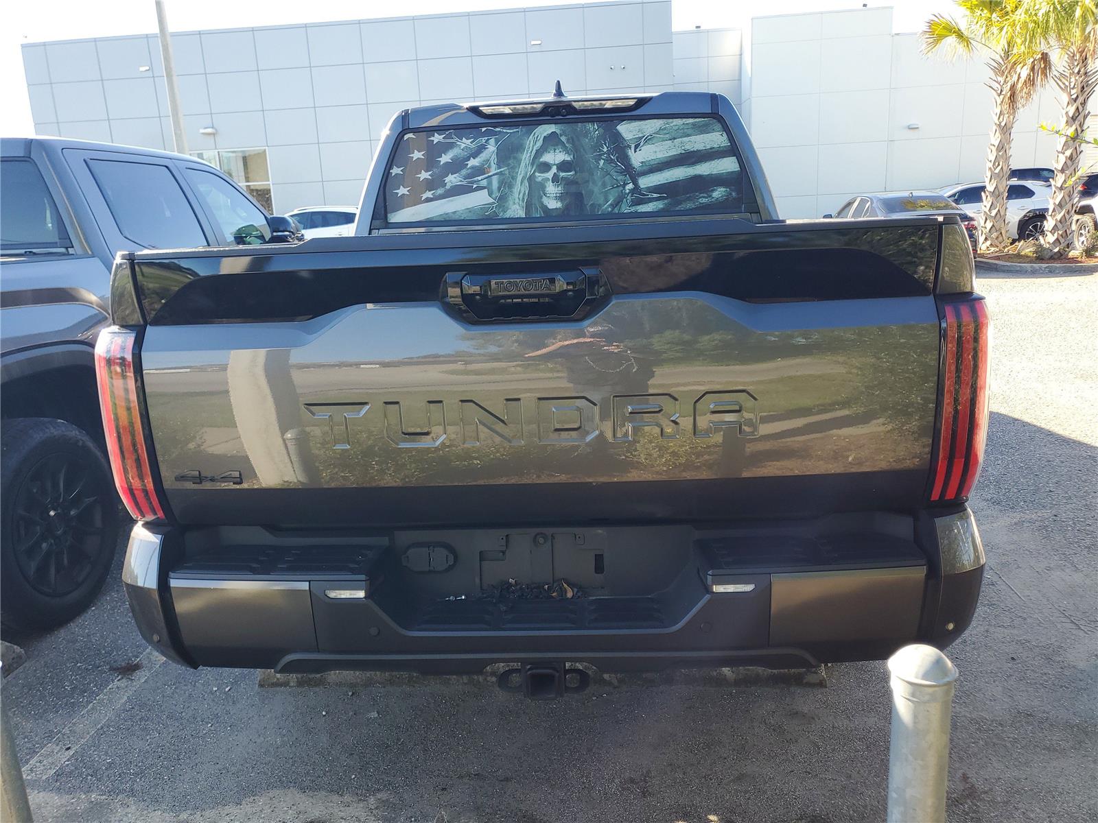 2023 Toyota Tundra Platinum CrewMax photo 2