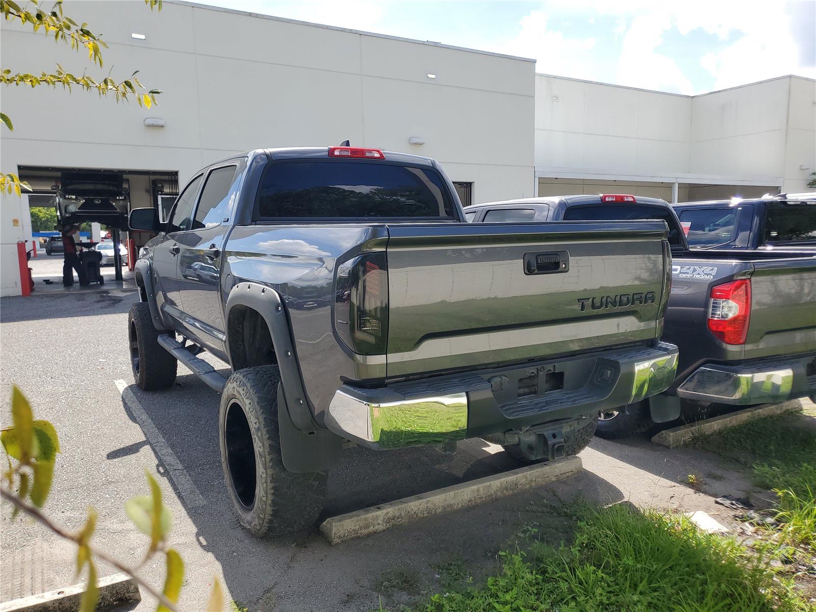 2020 Toyota Tundra SR5 CrewMax photo 2