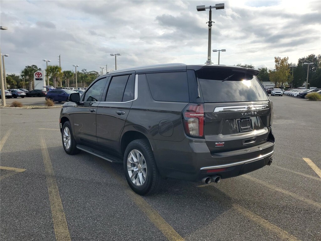 2021 Chevrolet Tahoe Premier photo 2