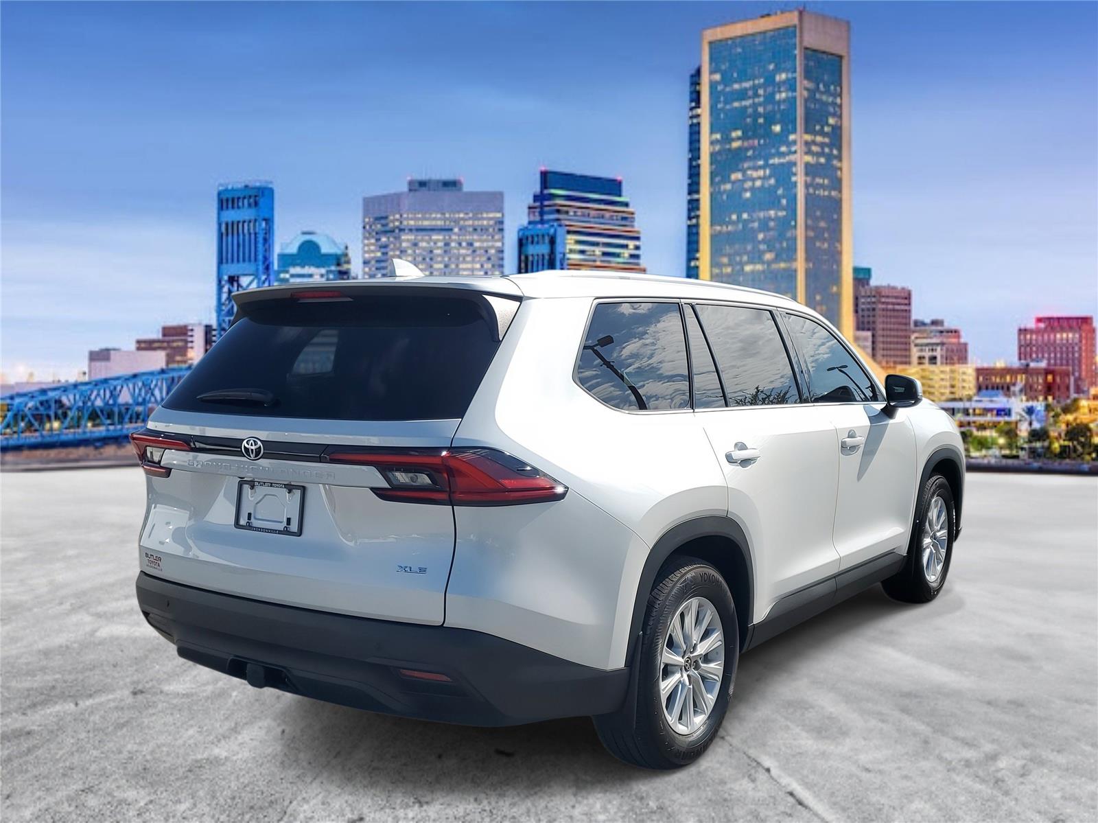 2025 Toyota Grand Highlander XLE photo 3