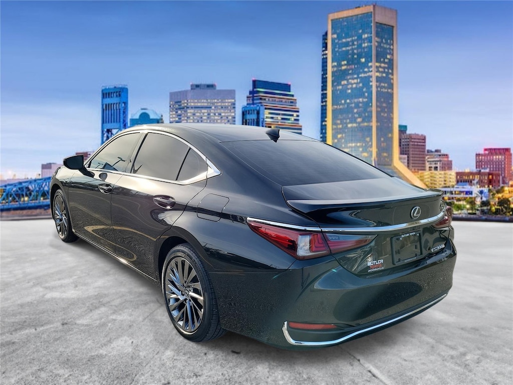 Used 2024 Lexus ES ES 300h Luxury Sedan
