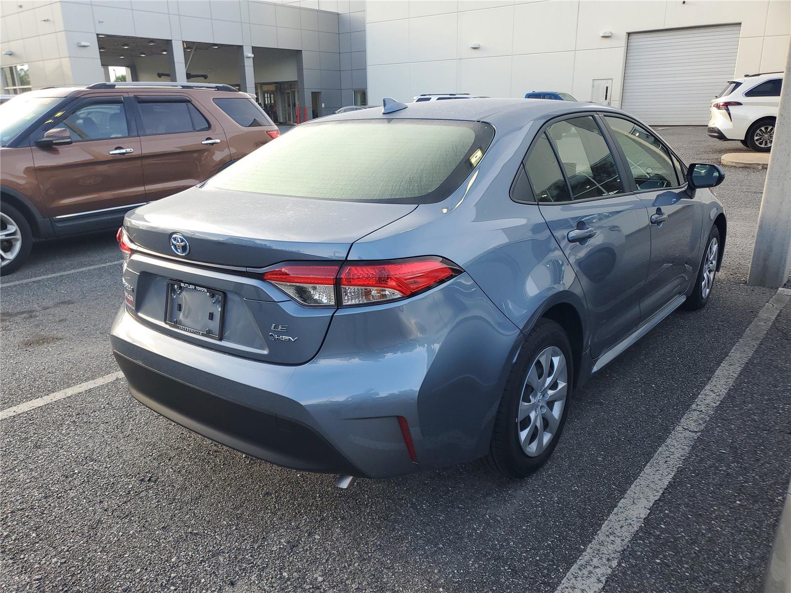2025 Toyota Corolla Hybrid LE photo 3