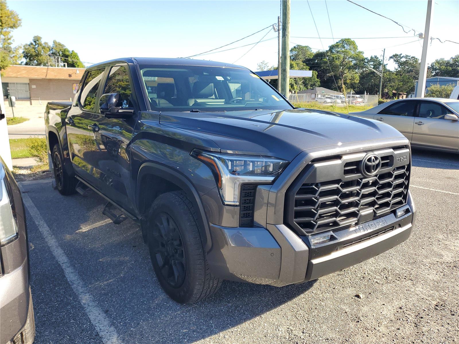 2024 Toyota Tundra Limited CrewMax photo 4