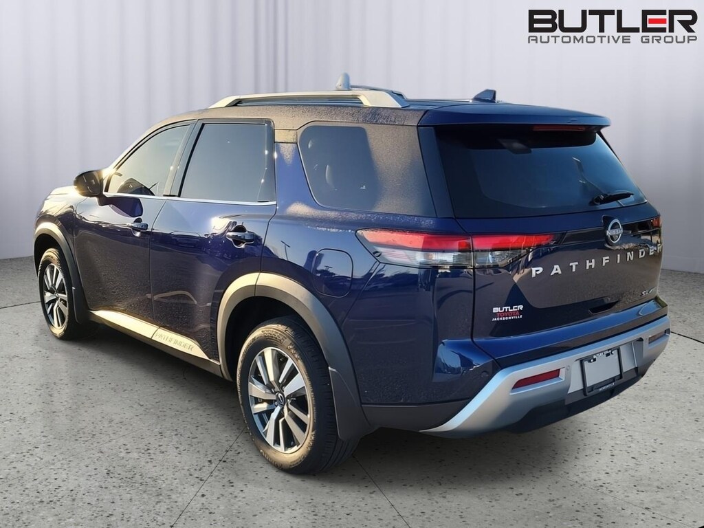 Used 2024 Nissan Pathfinder SL SUV