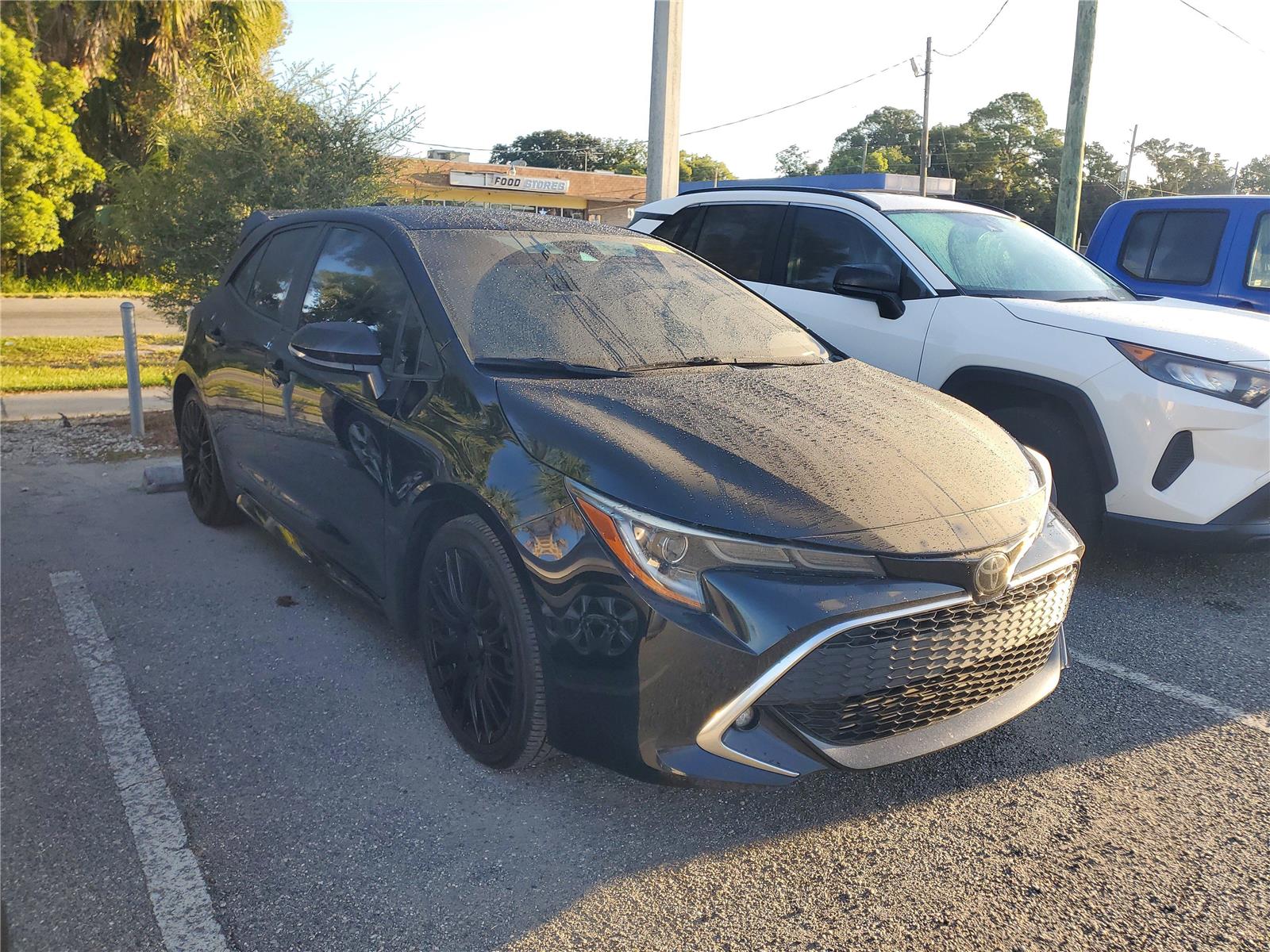 2019 Toyota Corolla XSE photo 2