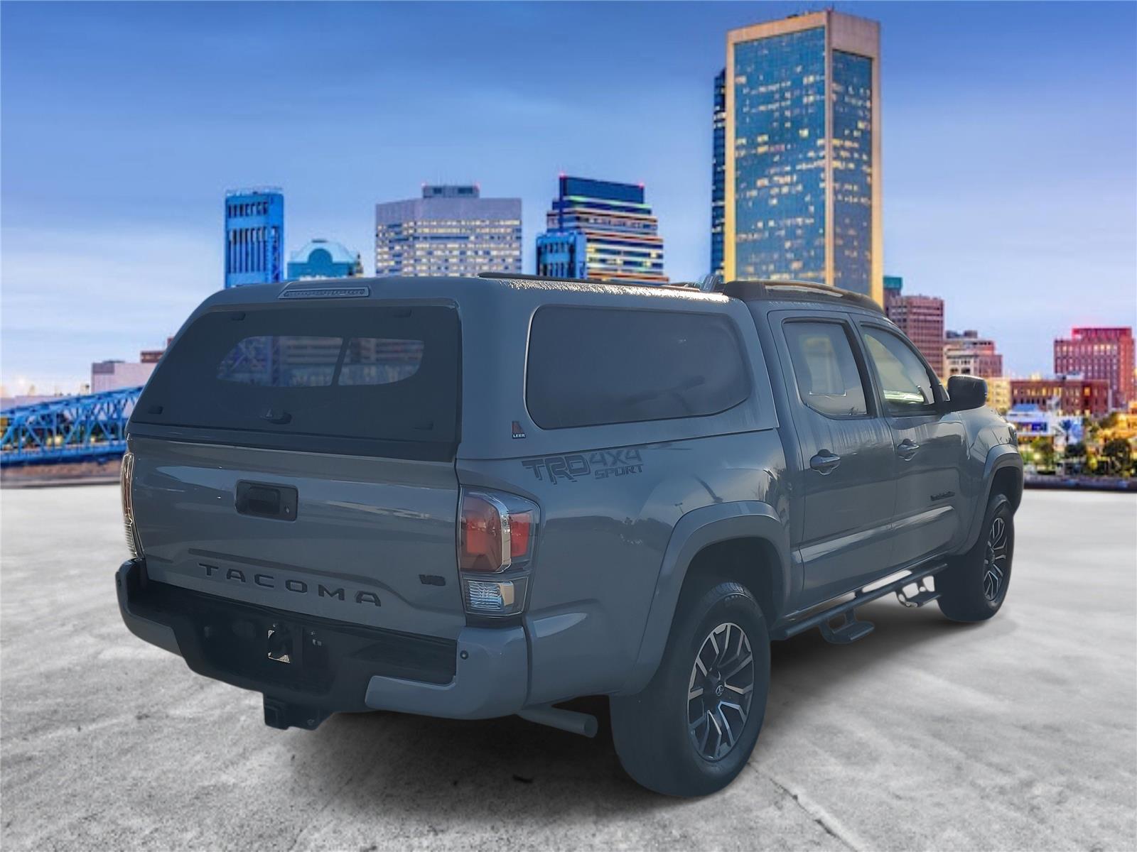 2021 Toyota Tacoma TRD Sport photo 3