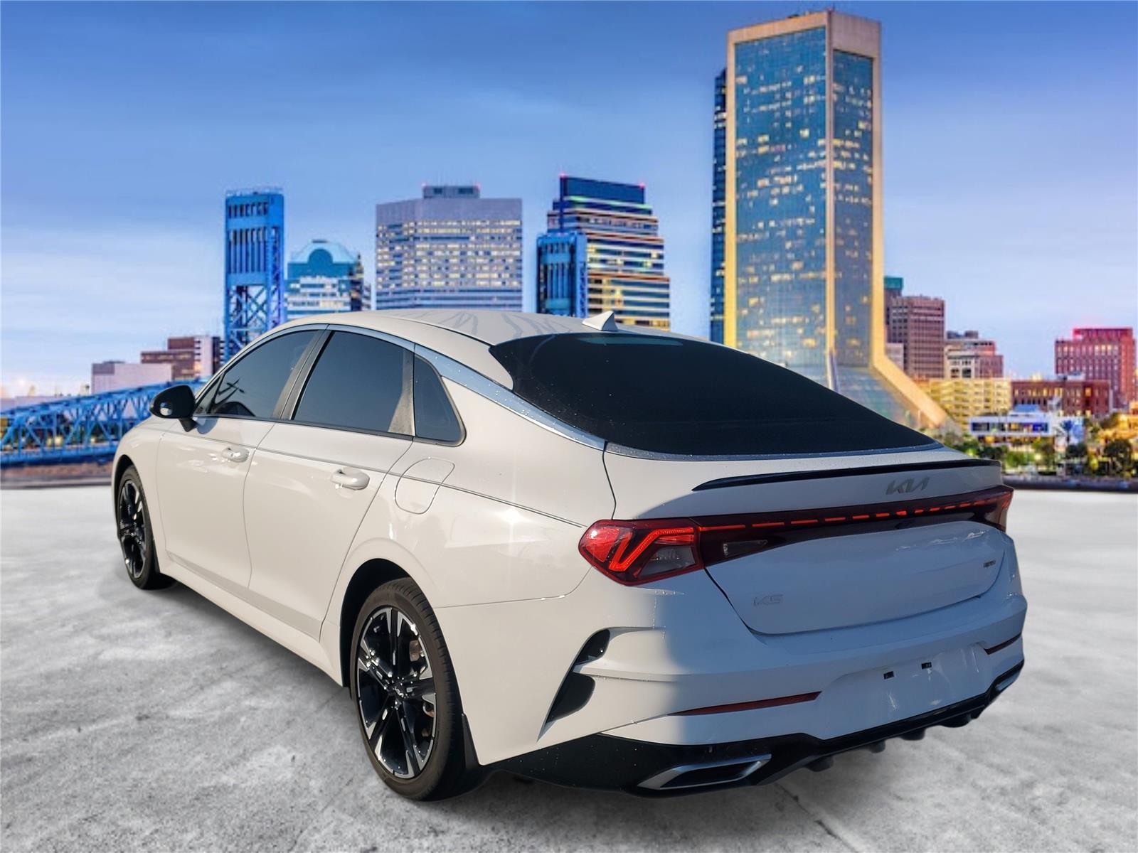 2023 Kia K5 GT-Line photo 2