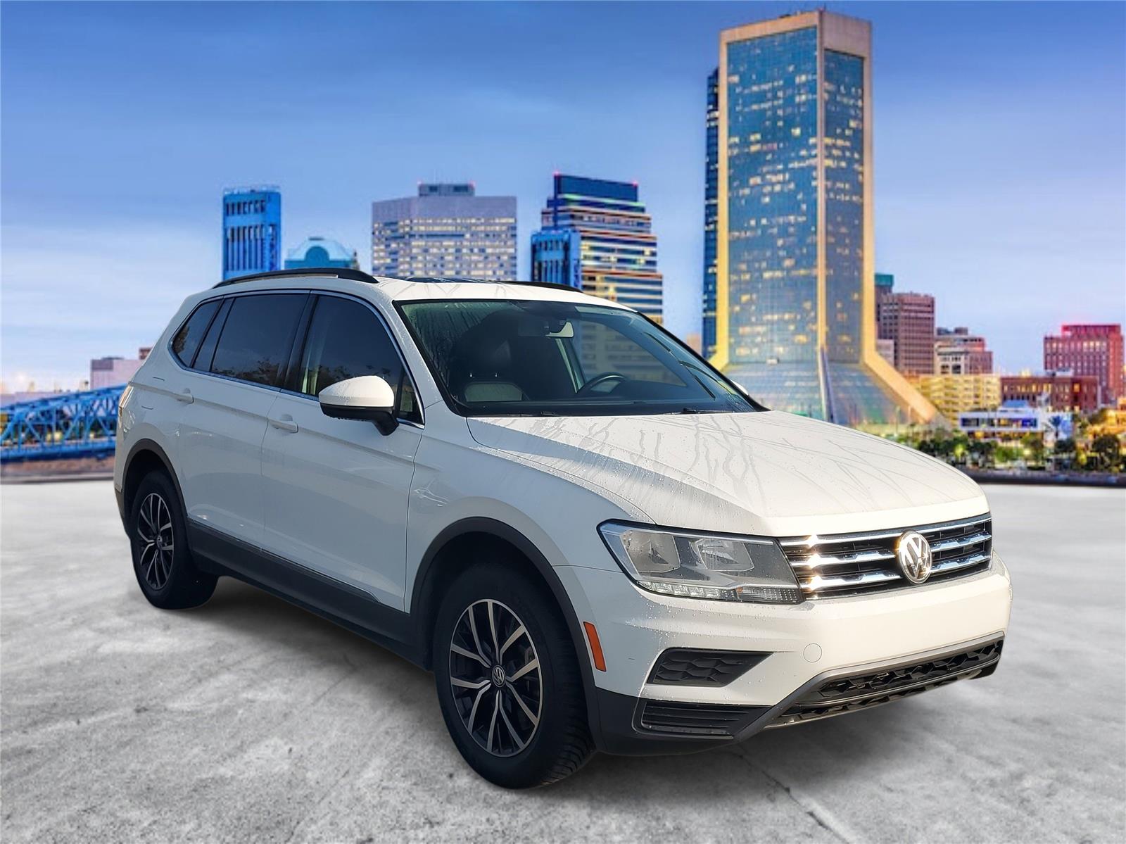 2021 Volkswagen Tiguan SE photo 4