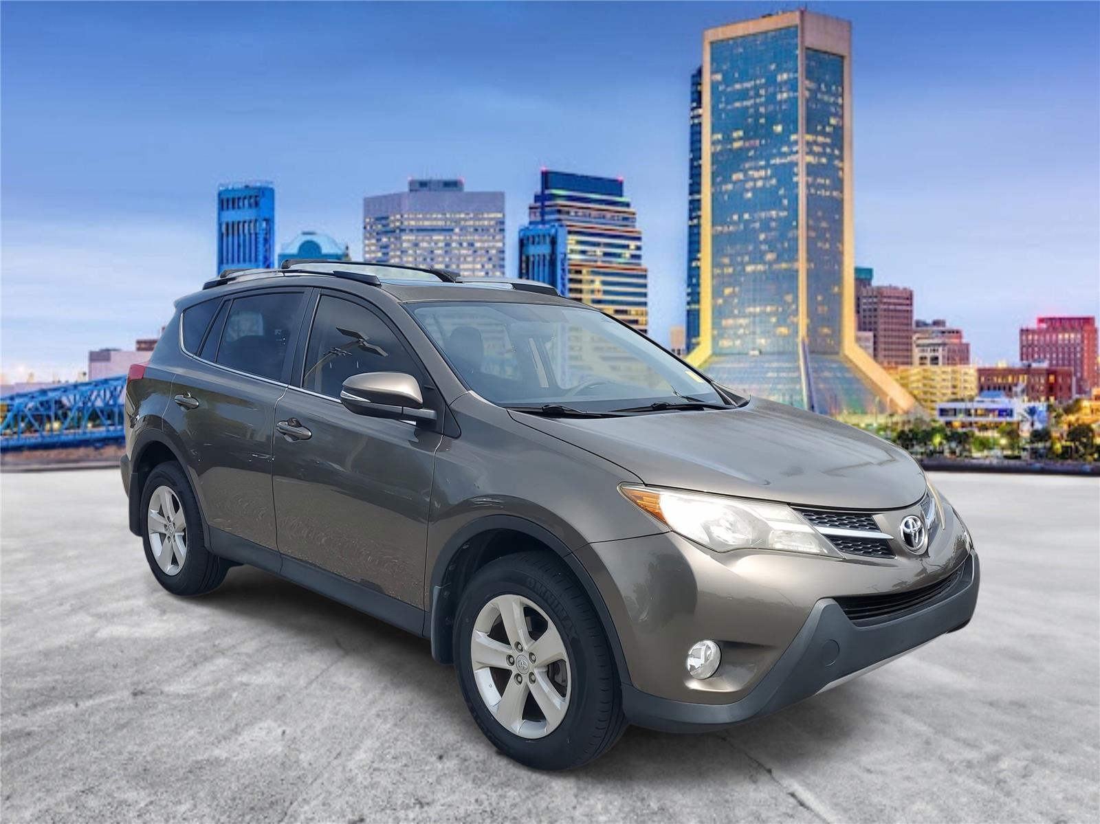 2013 Toyota RAV4 XLE photo 4