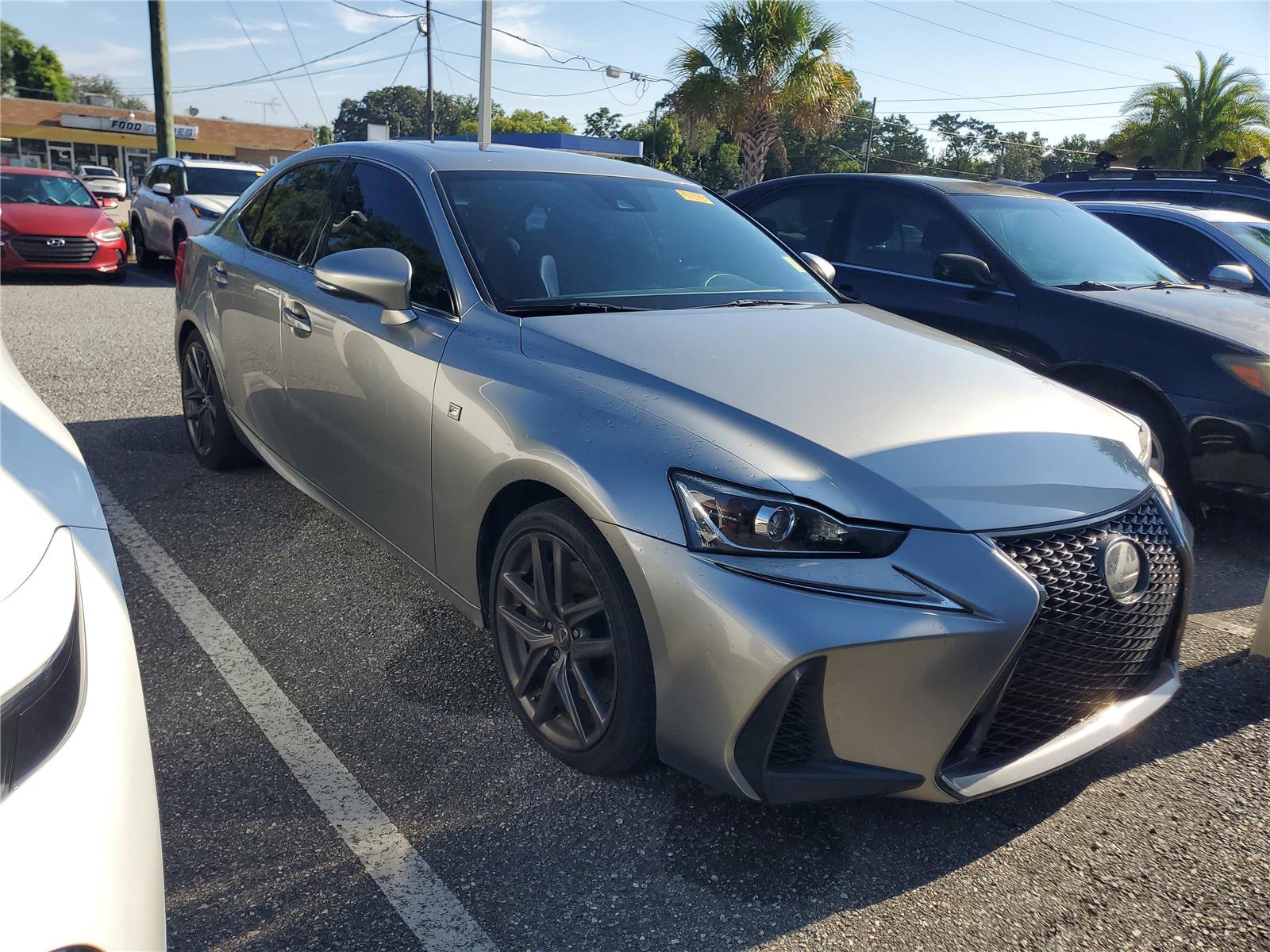2017 Lexus IS 200t photo 4
