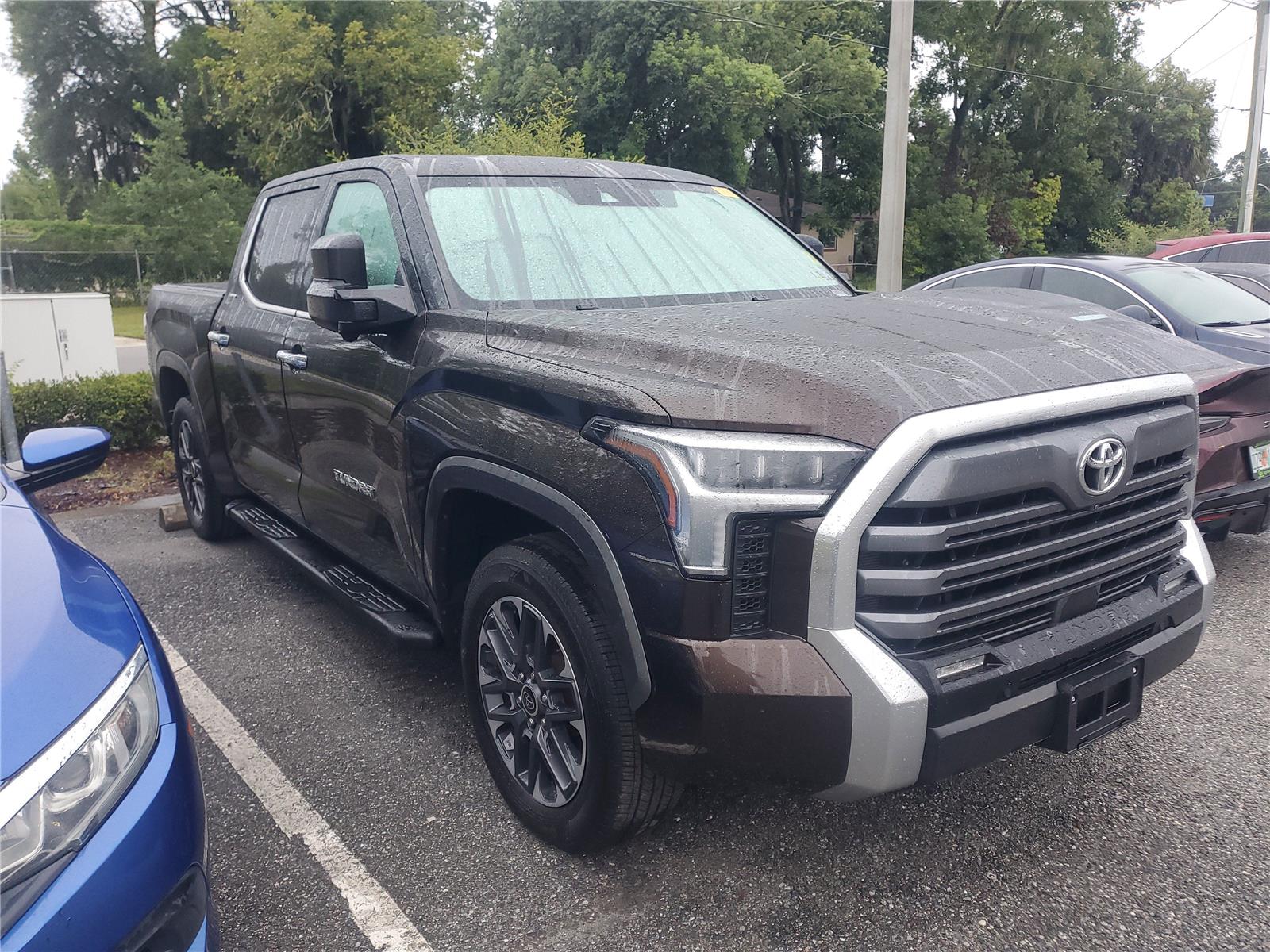 2022 Toyota Tundra Limited CrewMax photo 4