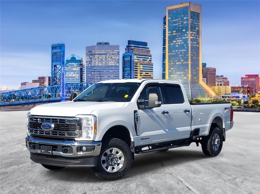 Used 2023 Ford Super Duty F-350 SRW XLT Truck