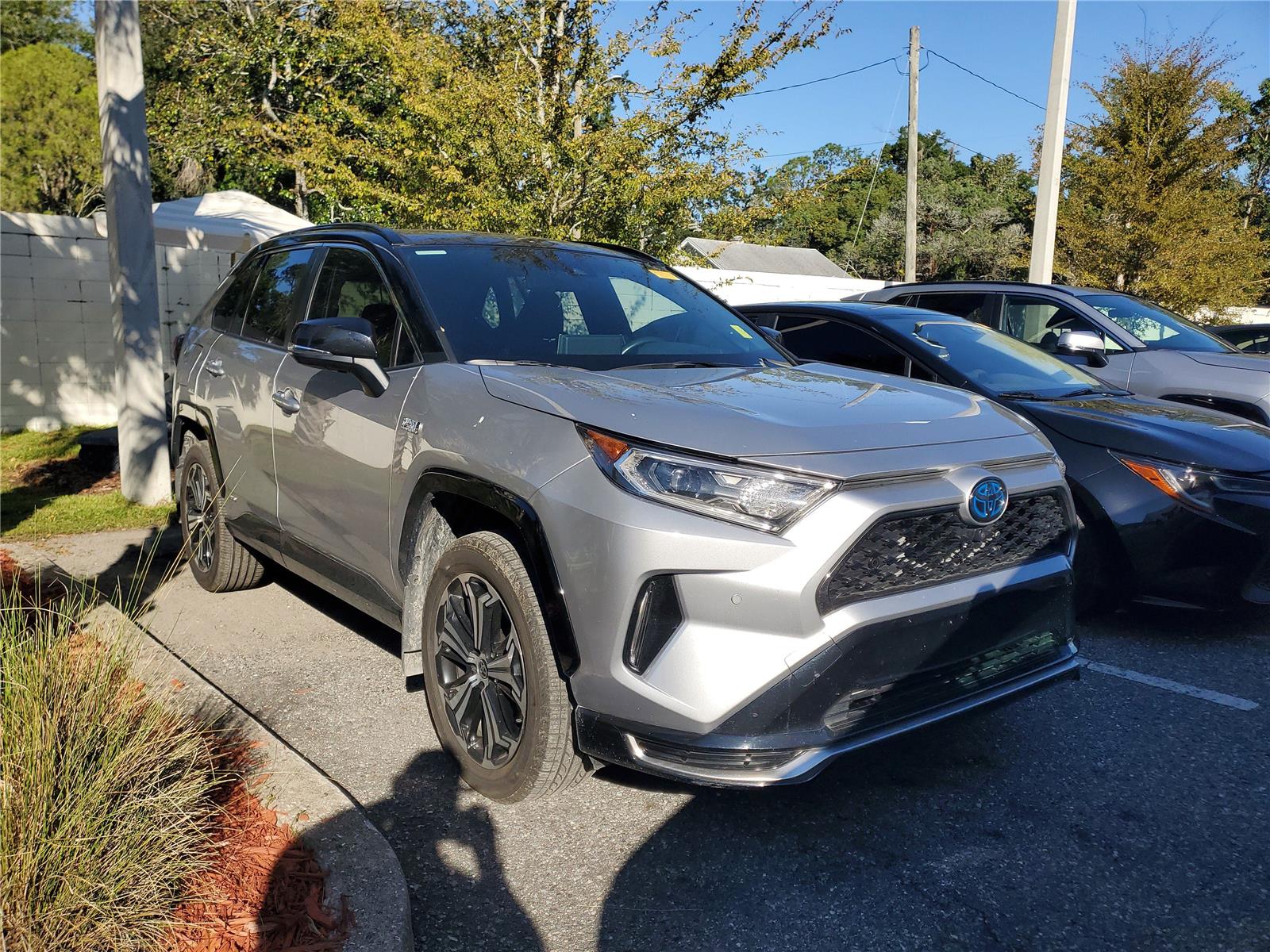 2021 Toyota RAV4 Prime XSE photo 4