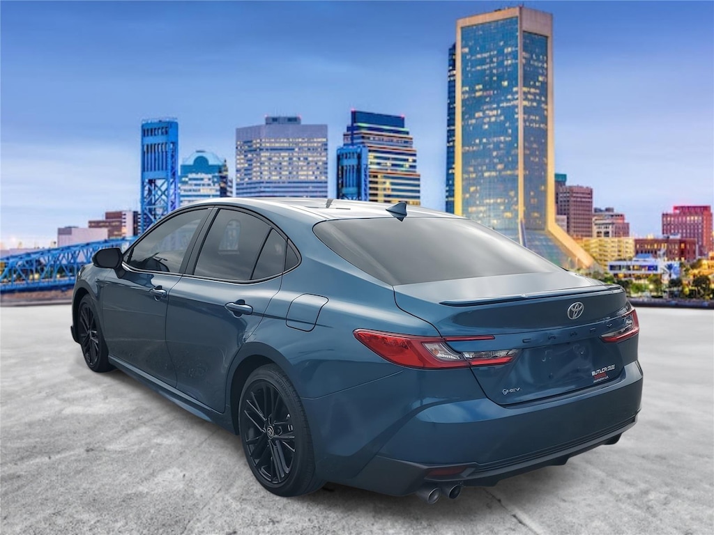 Used 2025 Toyota Camry SE Sedan