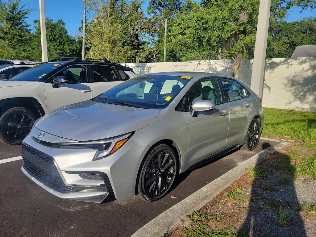 Used 2025 Toyota Corolla SE Sedan