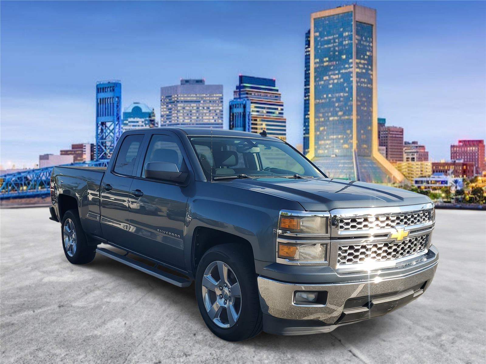 2014 Chevrolet Silverado 1500 LT photo 4