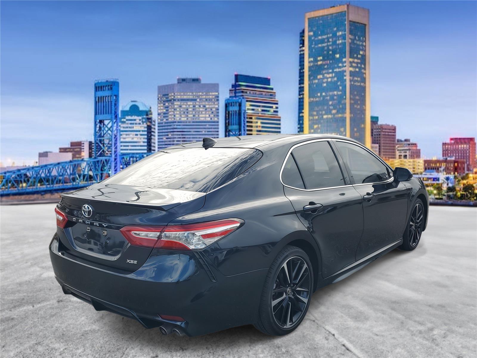 2020 Toyota Camry XSE photo 3