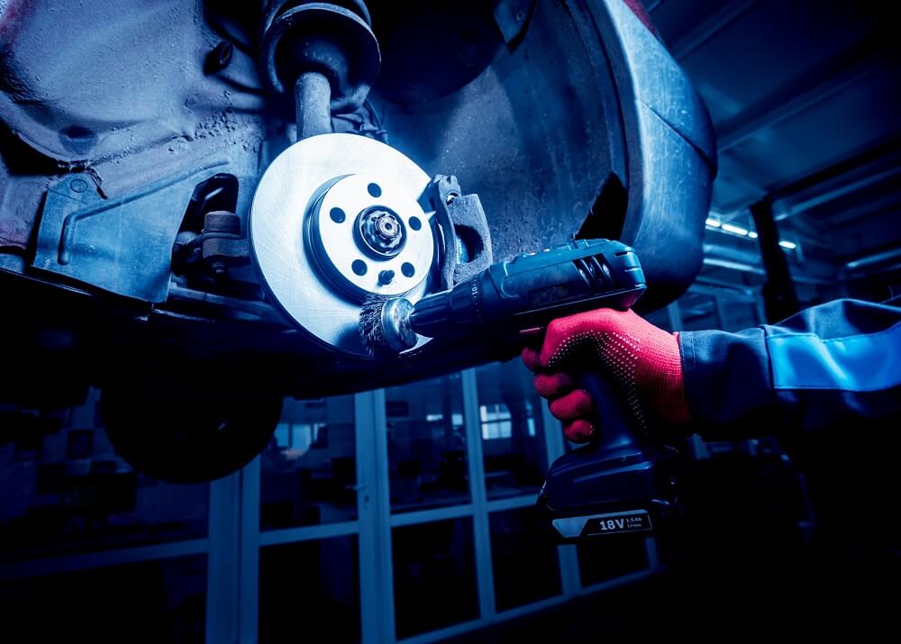 Servicing Vehicle