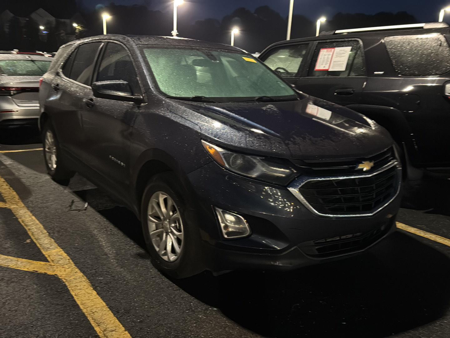 2018 Chevrolet Equinox LT photo 2