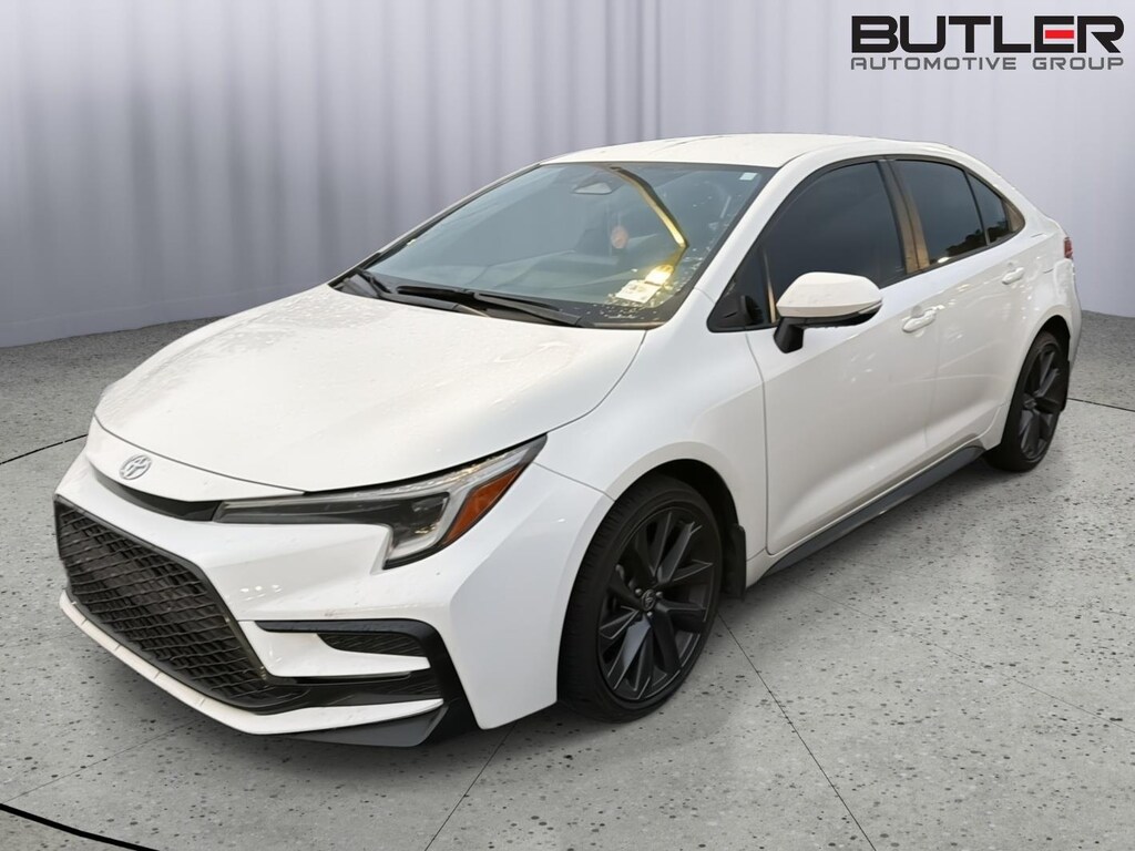 Used 2024 Toyota Corolla SE Sedan
