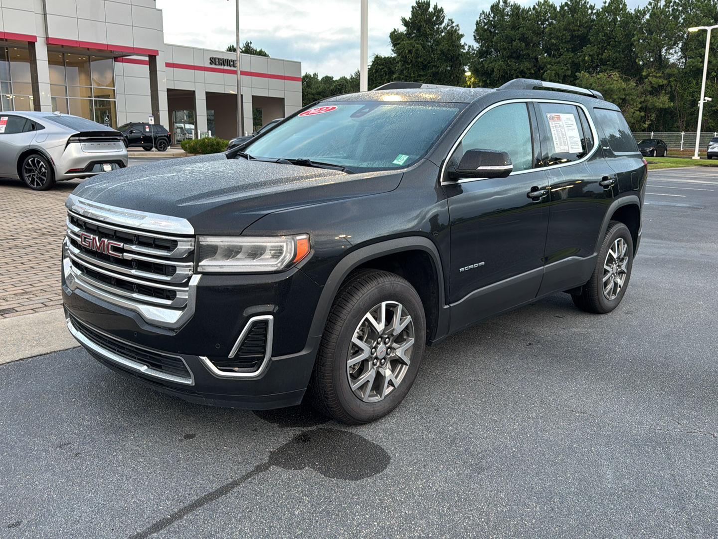 2022 Gmc Acadia SLE photo 2