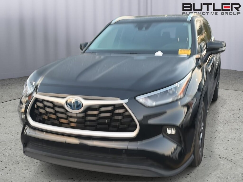 Used 2021 Toyota Highlander Hybrid XLE SUV