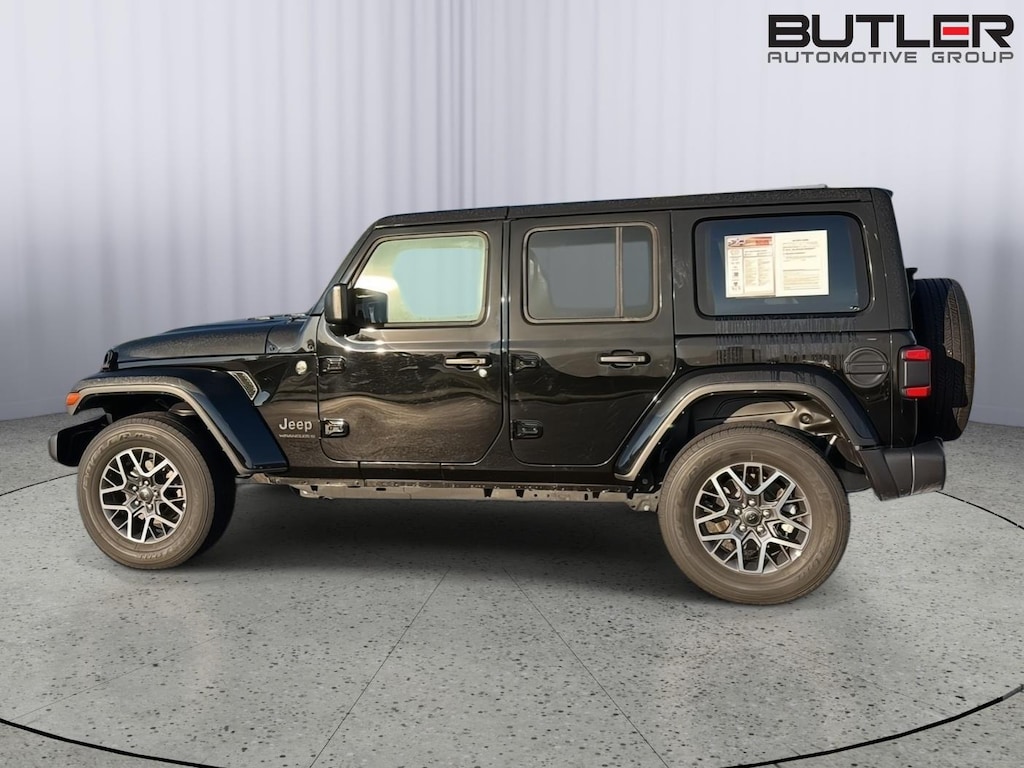 Used 2025 Jeep Wrangler Sahara SUV