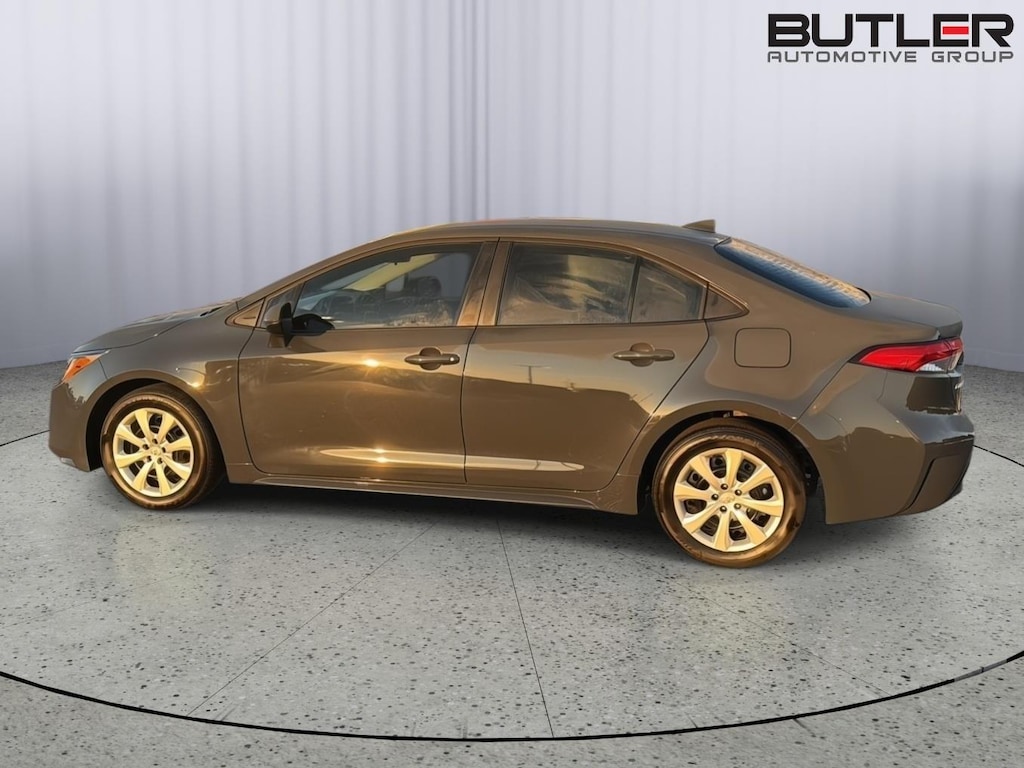 Used 2025 Toyota Corolla LE Sedan