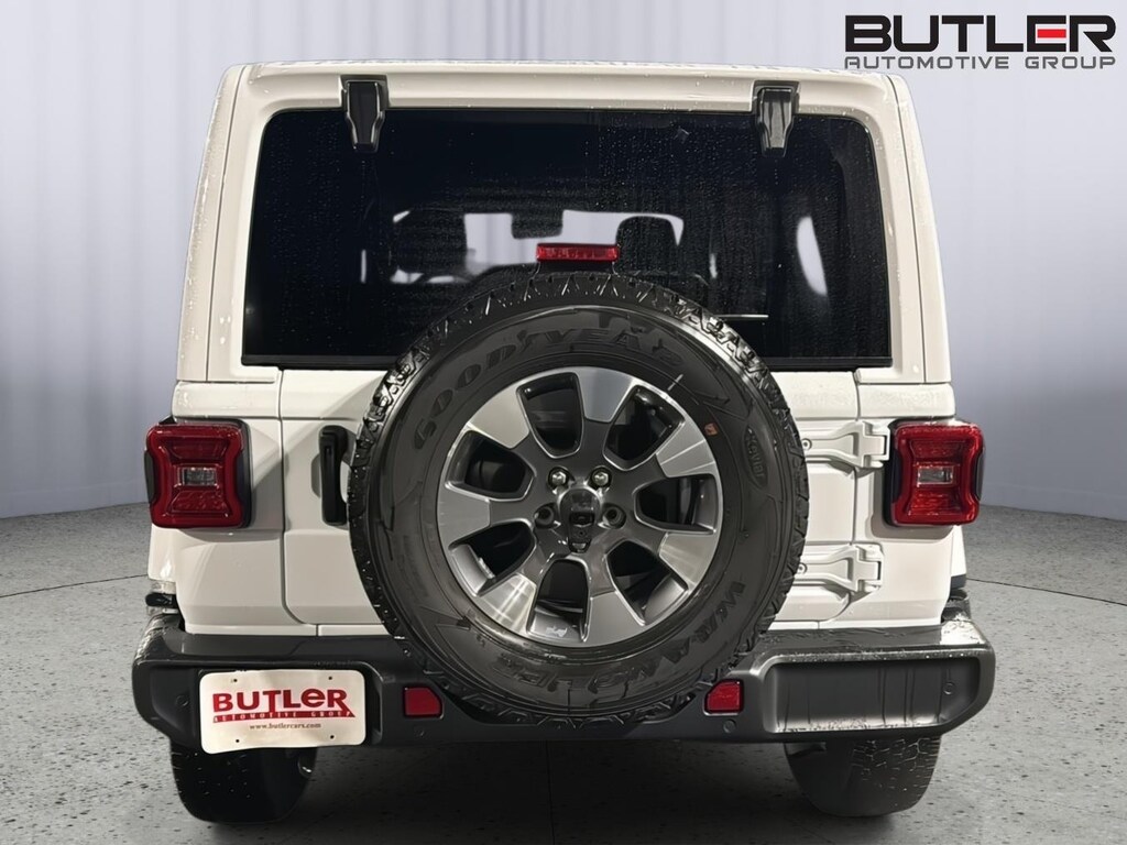 Used 2022 Jeep Wrangler Unlimited Sahara SUV