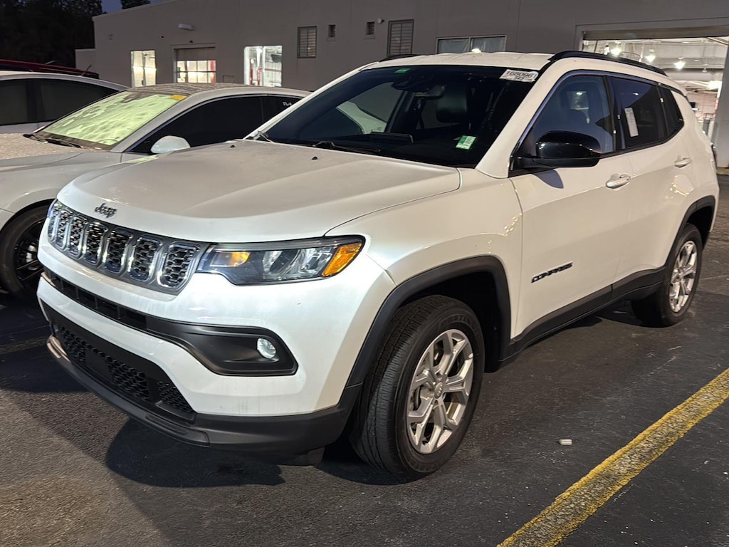 Used 2024 Jeep Compass Latitude SUV