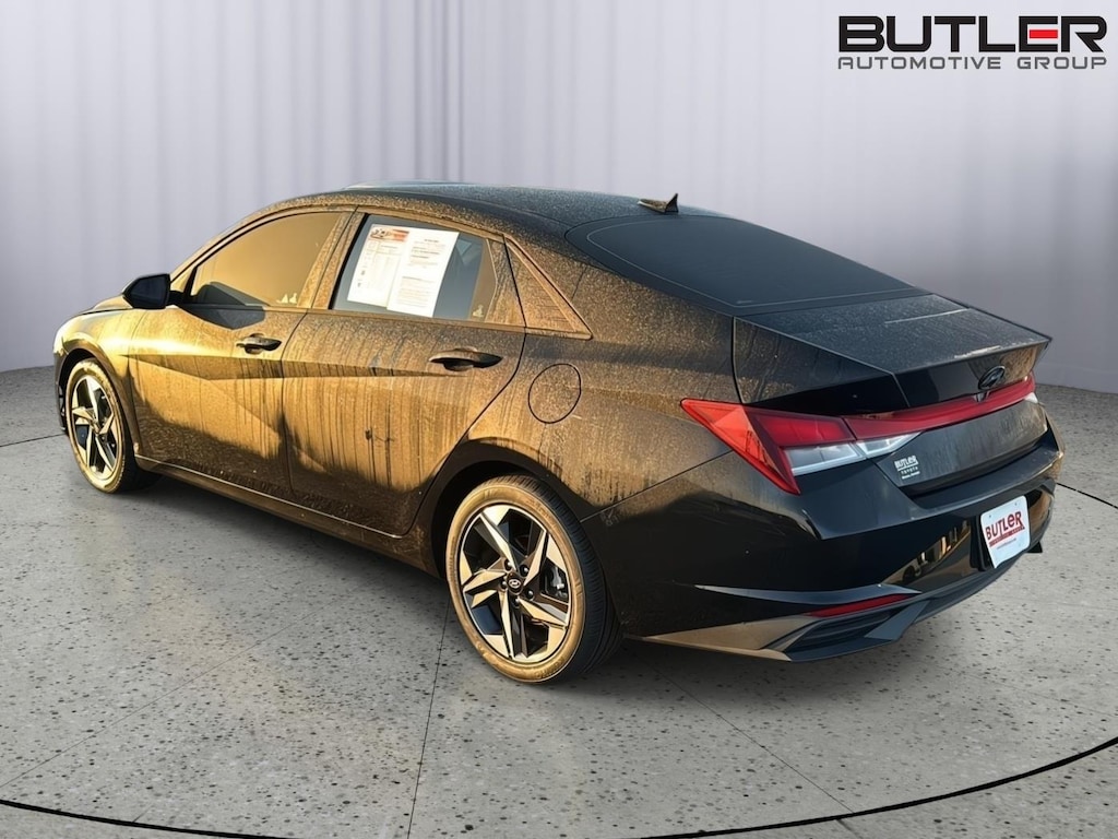 Used 2023 Hyundai Elantra SEL Sedan